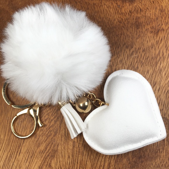 Rhinestone Heart Furry Tassel Keychain - Picture 6 of 6